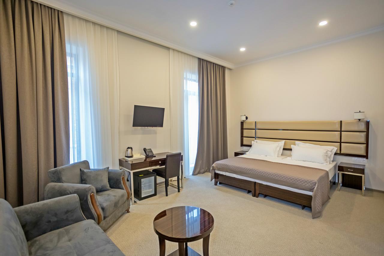 Hotel Genio Tbilisi Esterno foto